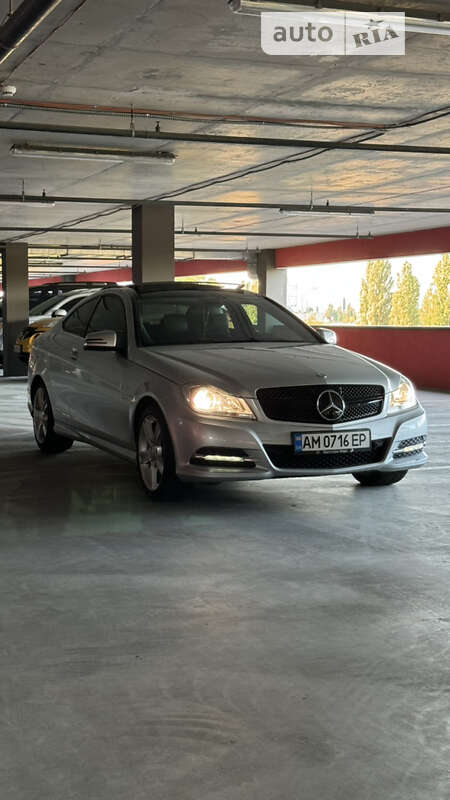 2011 mercedes-benz c-class