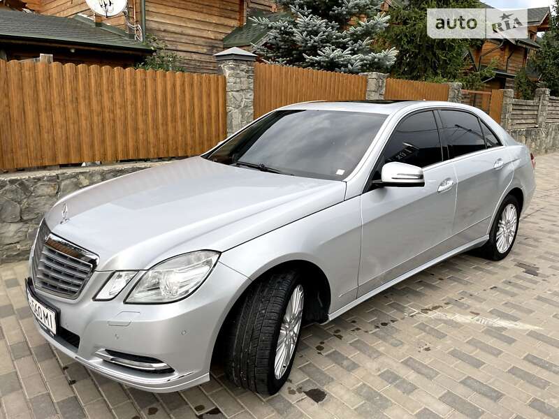 2011 mercedes-benz e 300