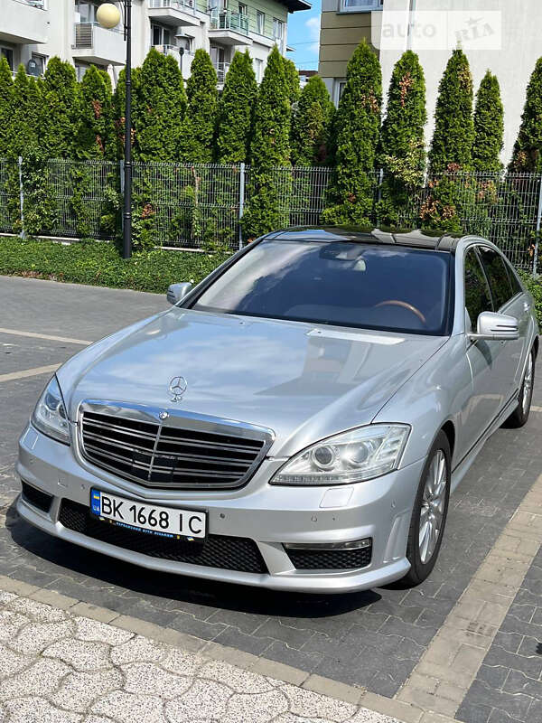 2011 mercedes-benz s 550