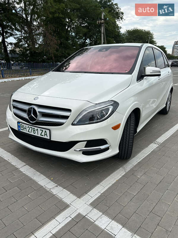 2017 mercedes-benz b-250e