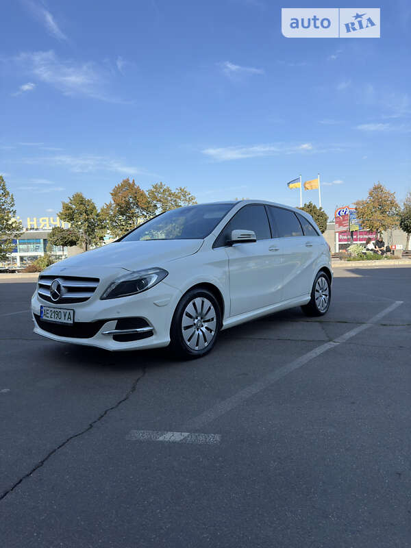 2015 mercedes-benz b 250e