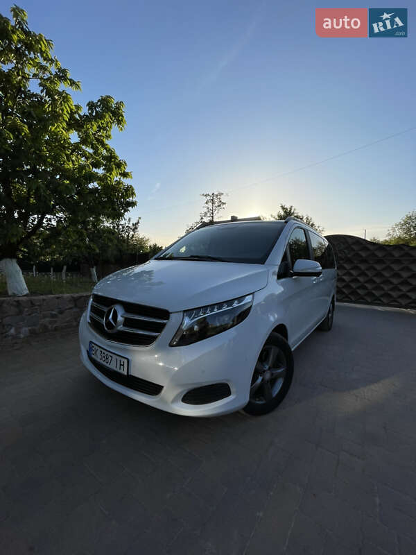 2015 mercedes-benz v 220 d