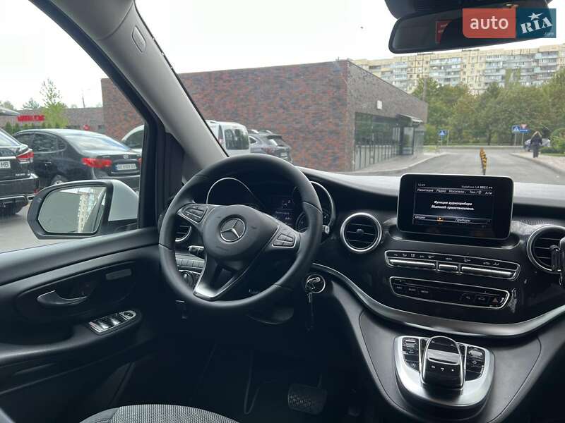 2017 mercedes-benz v 220 d