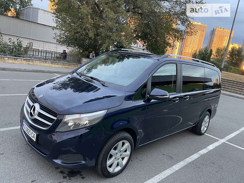 2017 mercedes-benz v-220-d