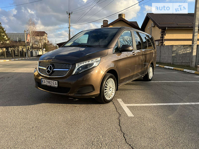 2018 mercedes-benz v 220 d