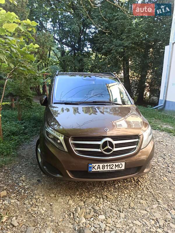 2017 mercedes-benz v 250