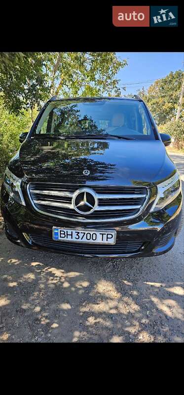 2017 mercedes-benz v 220 d
