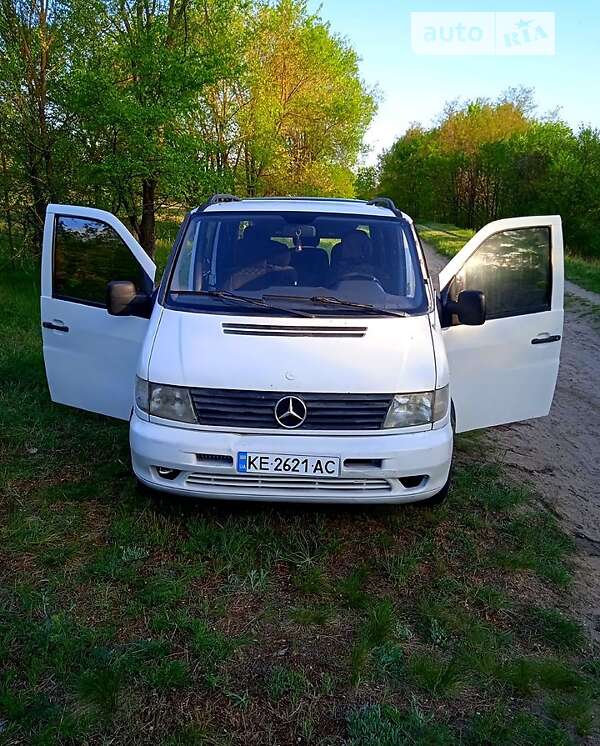 2003 mercedes-benz 108cdi