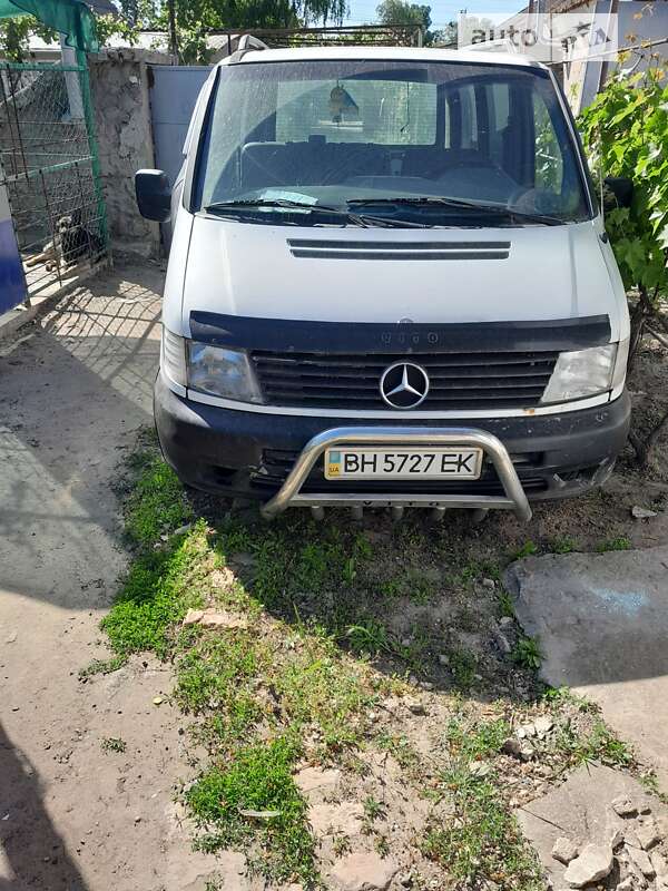 2002 mercedes-benz vito