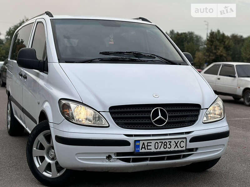 2003 mercedes-benz 109d