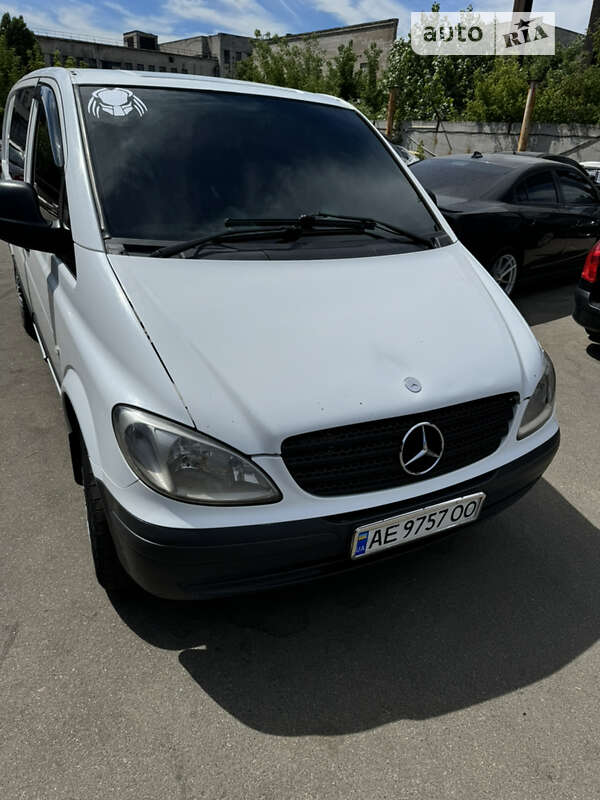2005 mercedes-benz 111cdi
