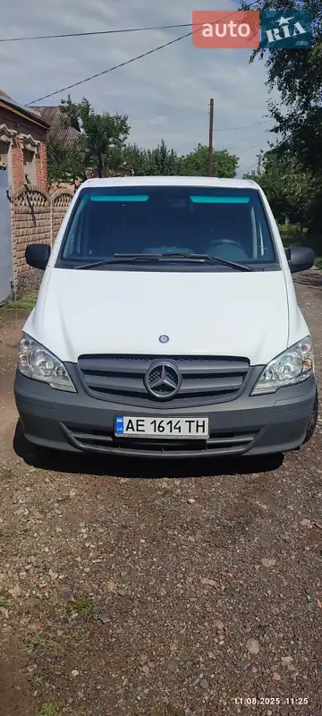 2010 mercedes-benz 639-4
