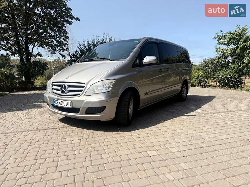 2011 mercedes-benz viano