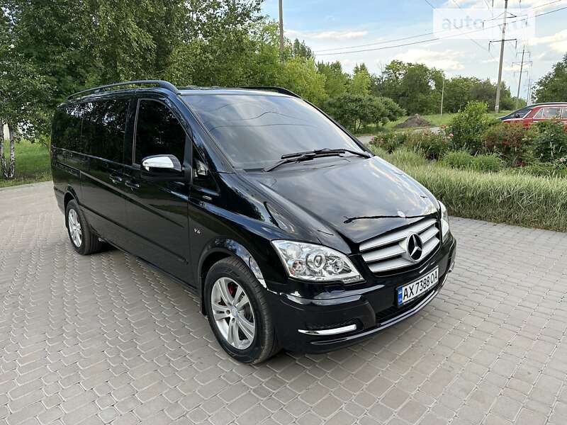 2011 mercedes-benz viano