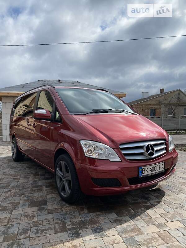 2011 mercedes-benz viano