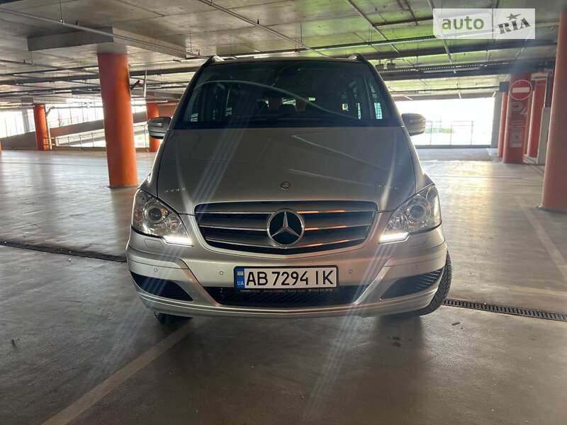 2011 mercedes-benz viano