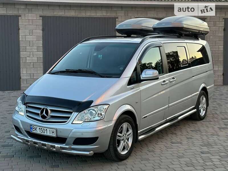 2011 mercedes-benz viano