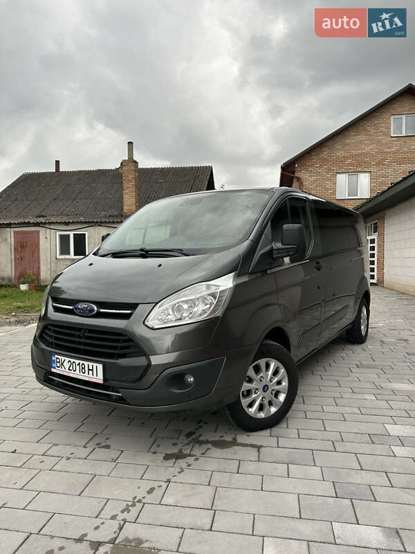 2017 ford transit custom