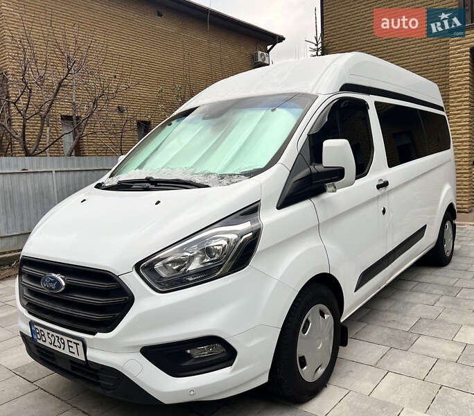 2018 ford transit custom