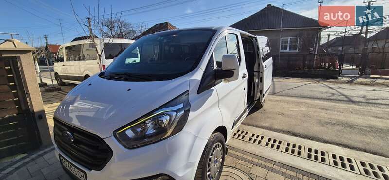 2018 ford transit custom