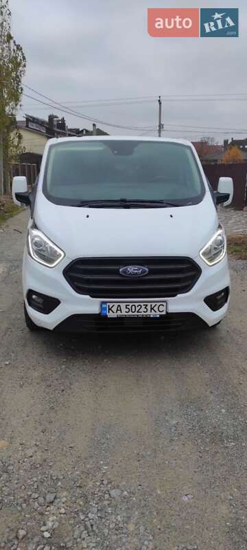 2020 ford transit custom
