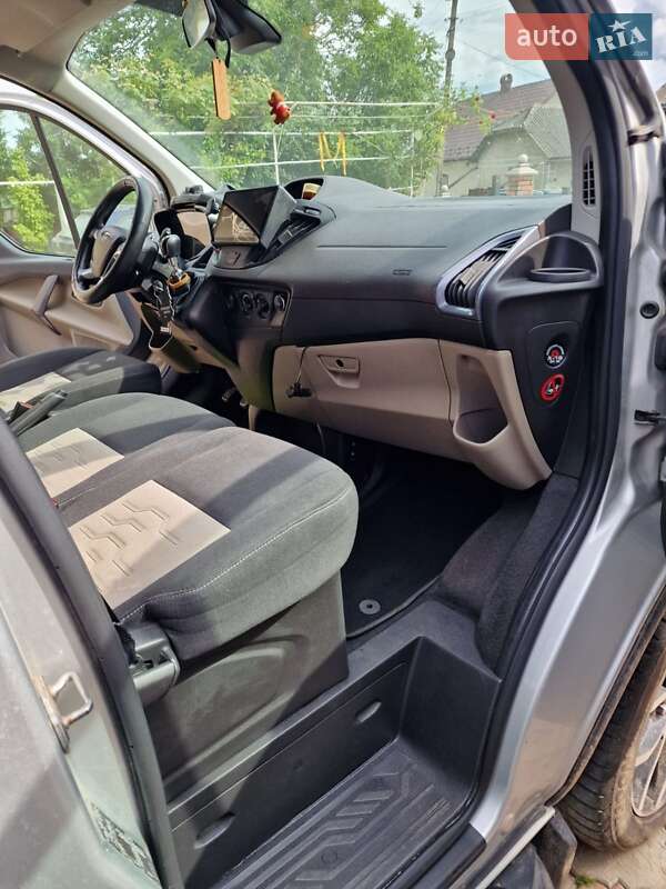 2014 ford tourneo custom