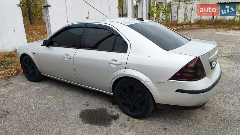 2002 ford mondeo