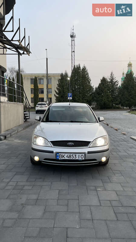 2002 ford mondeo