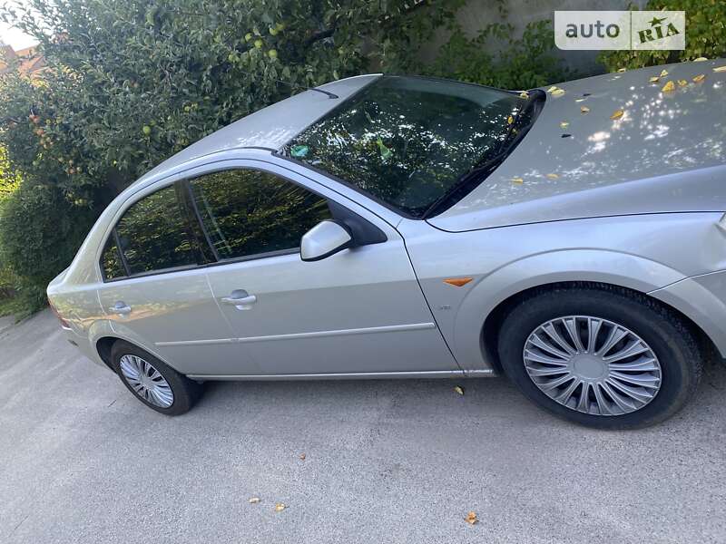 2002 ford mondeo