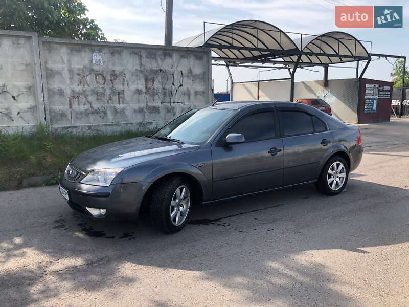 2004 ford mondeo