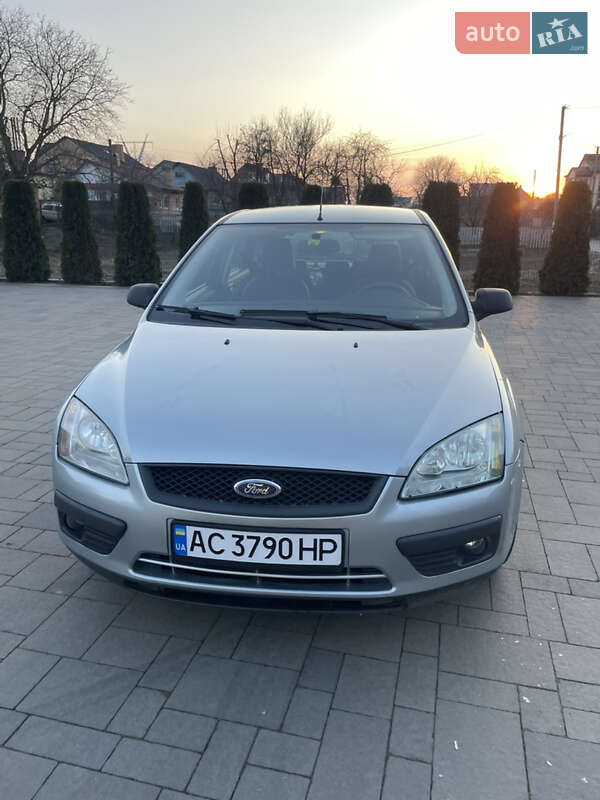 2005 ford focus