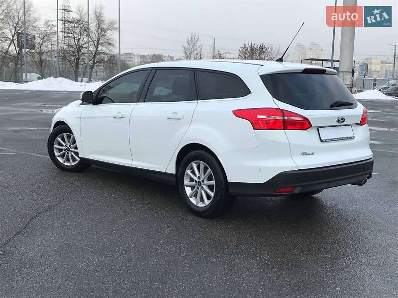 2016 ford focus