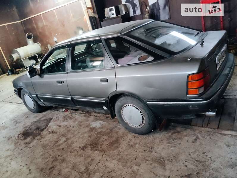 1986 ford scorpio
