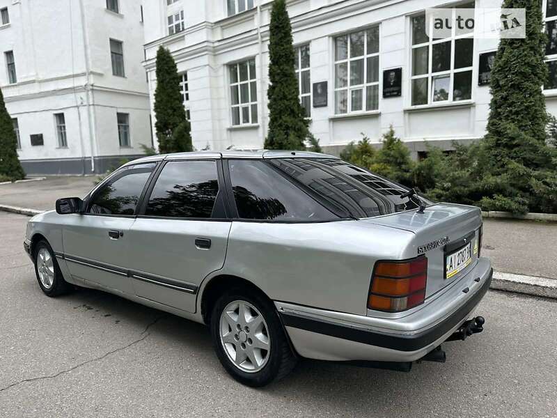 1989 ford scorpio