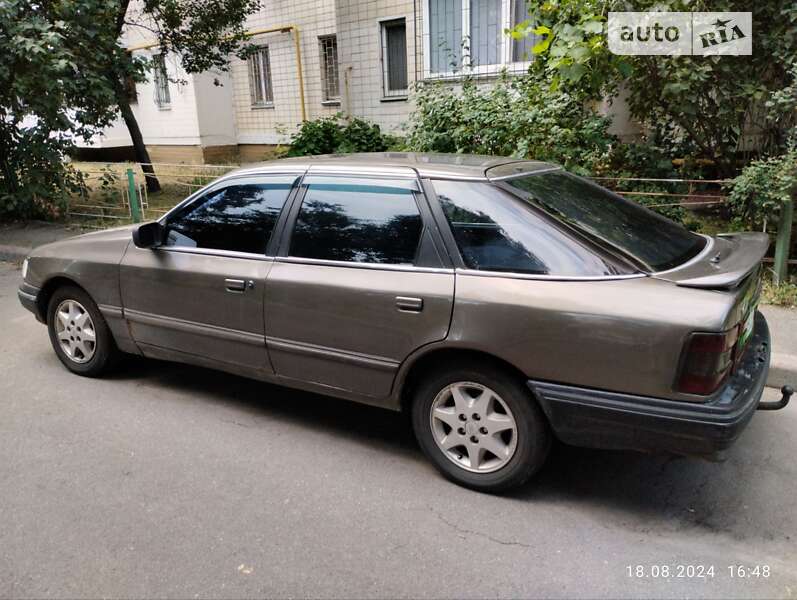 1989 ford scorpio