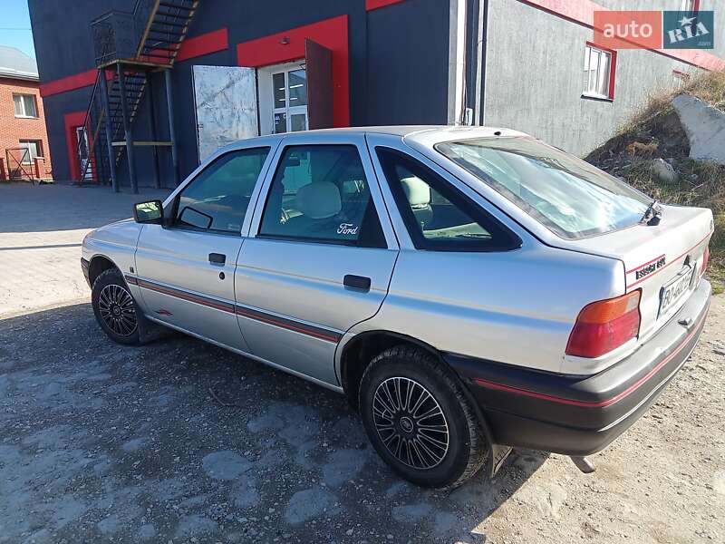 1990 ford escort