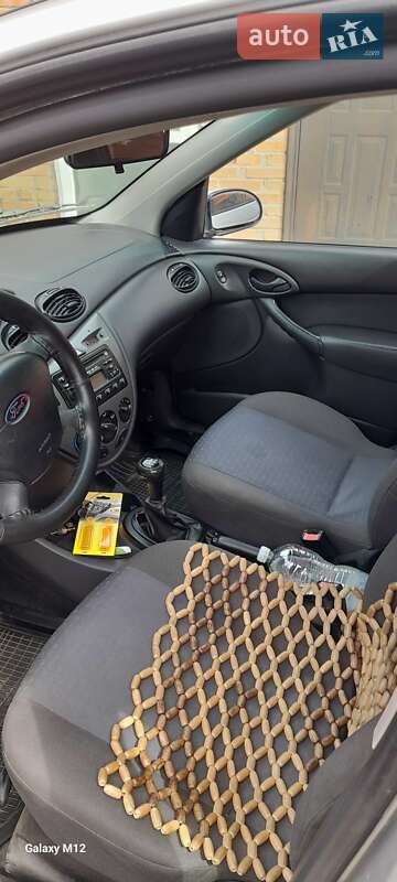 2004 ford focus