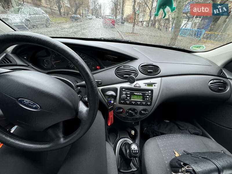 2004 ford focus