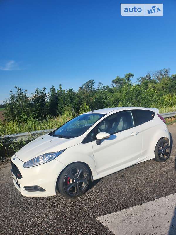 2016 ford fiesta