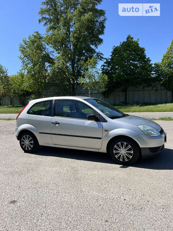 2003 ford fiesta