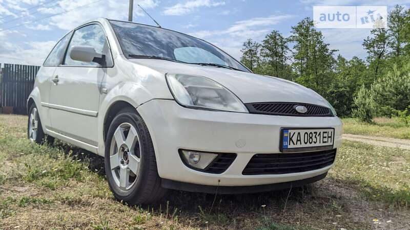 2004 ford fiesta