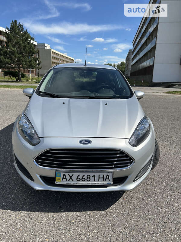 2013 ford fiesta