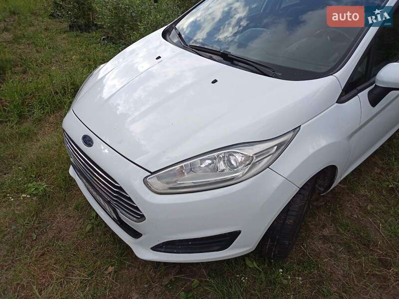 2013 ford fiesta
