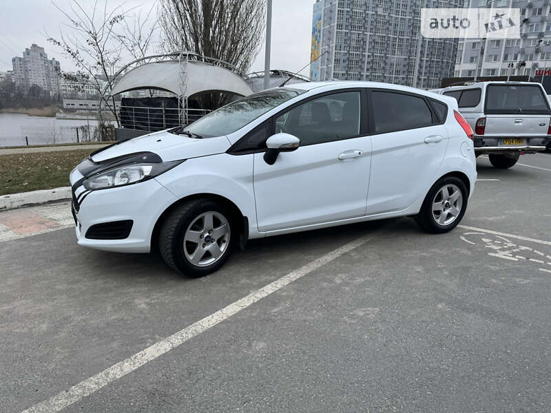 2013 ford fiesta