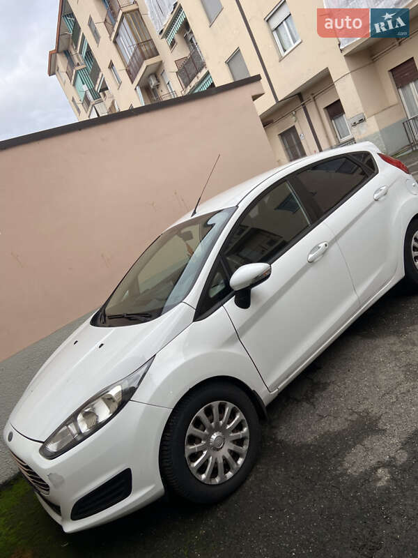 2013 ford fiesta