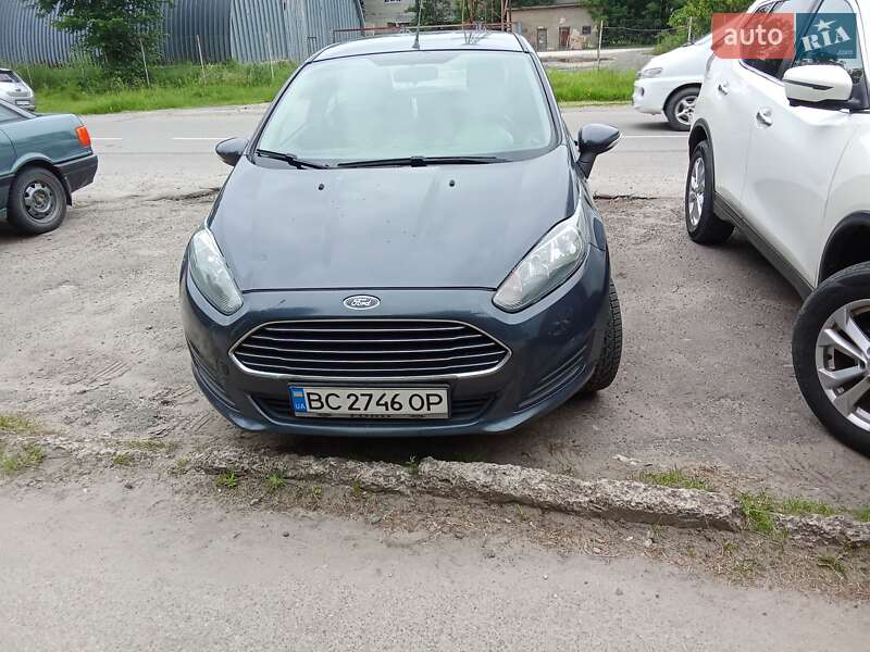 2013 ford fiesta