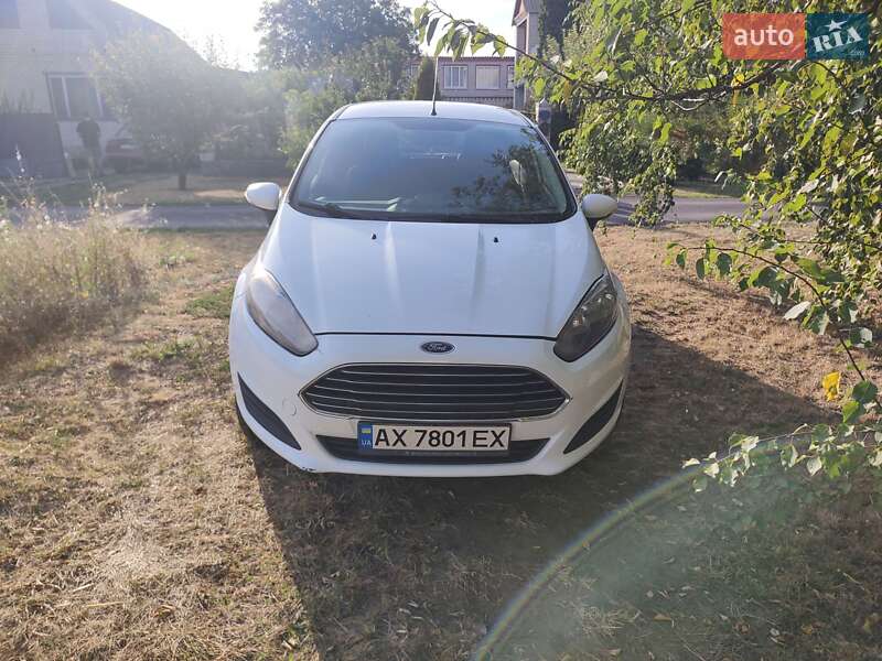 2013 ford fiesta
