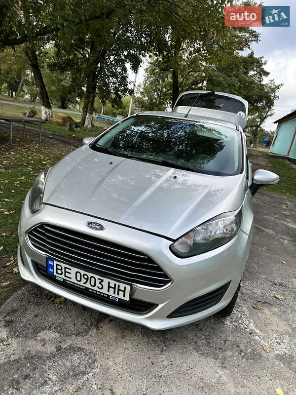 2013 ford fiesta