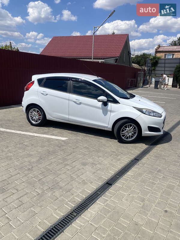 2013 ford fiesta