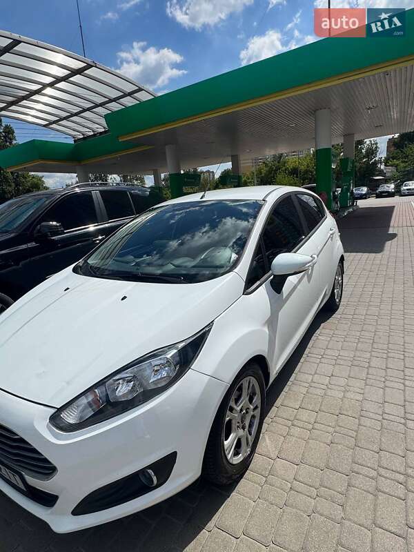 2014 ford fiesta